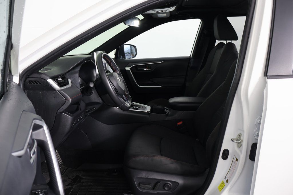 Thumbnail: 2024 Toyota RAV4 - 8