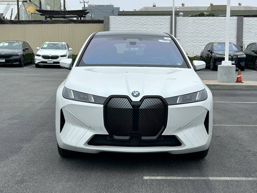 Thumbnail: 2026 BMW iX - 8