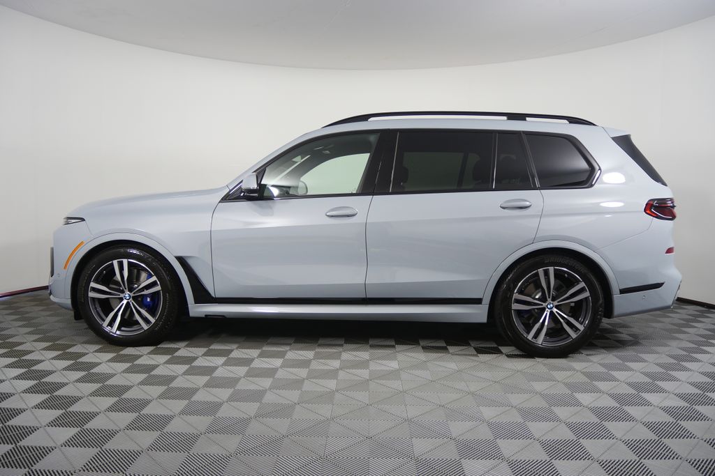 Thumbnail: 2024 BMW X7 - 6