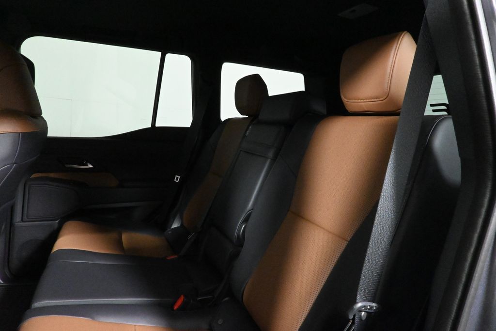Thumbnail: 2025 Lexus GX - 4