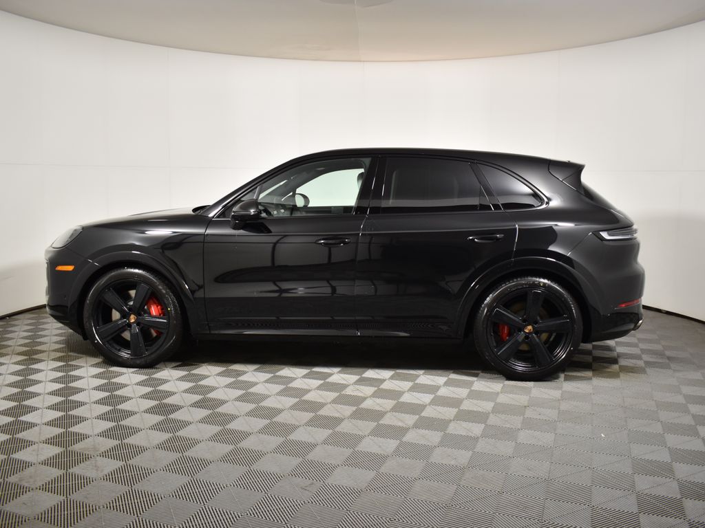 Thumbnail: 2026 Porsche Cayenne - 2