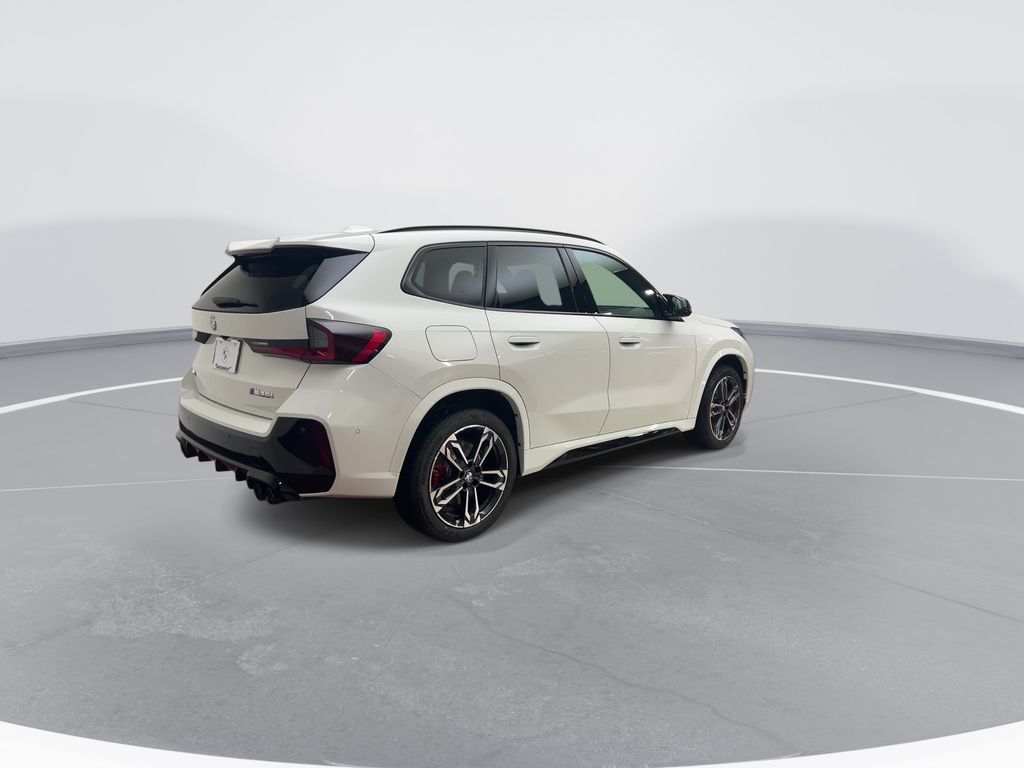 2024 BMW X1 M35i 8