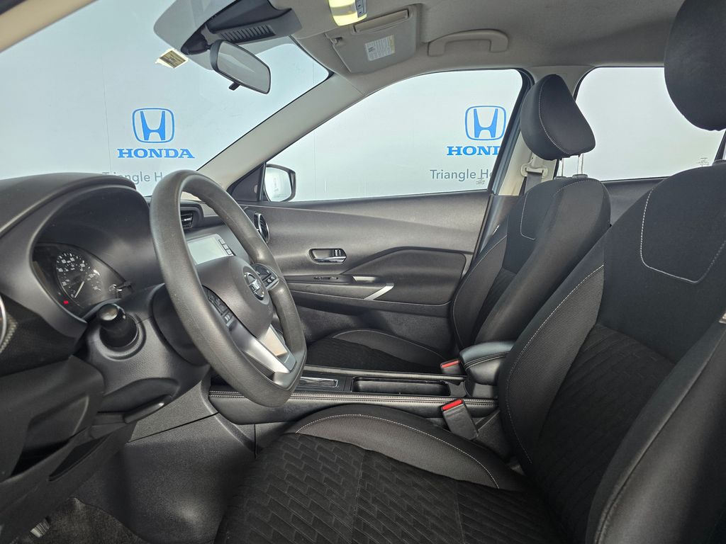 Thumbnail: 2021 Nissan Kicks - 10