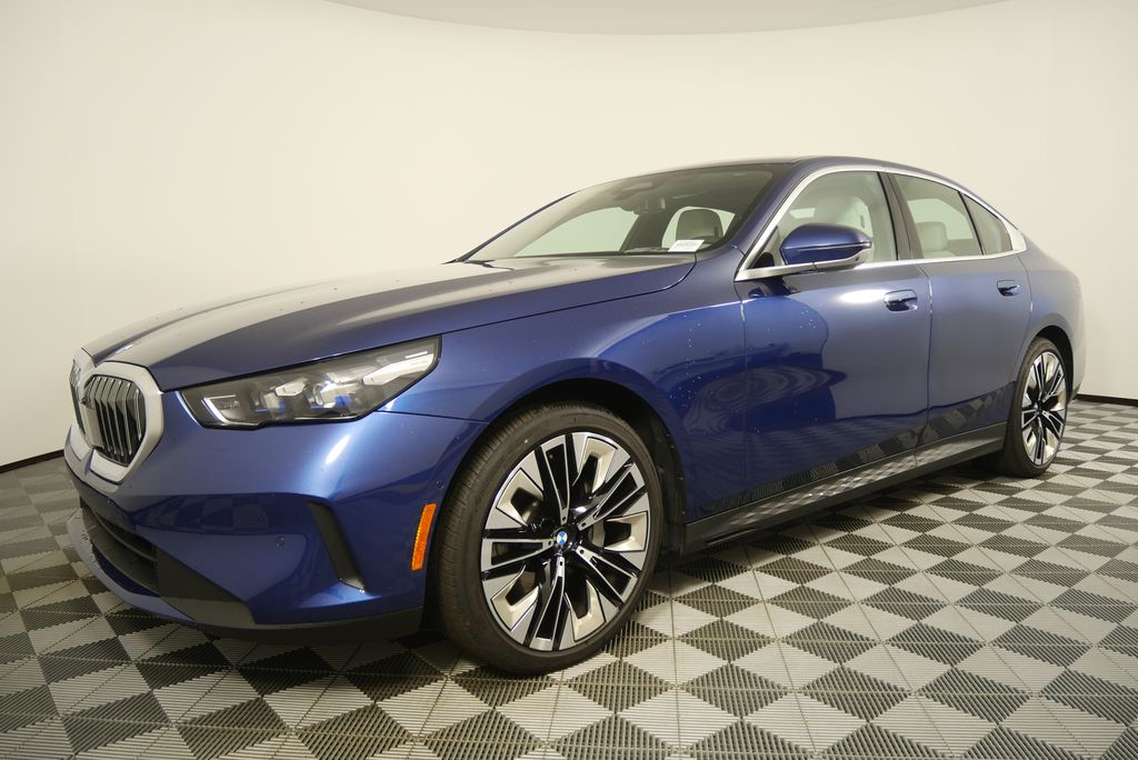 Thumbnail: 2025 BMW 5 Series - 7