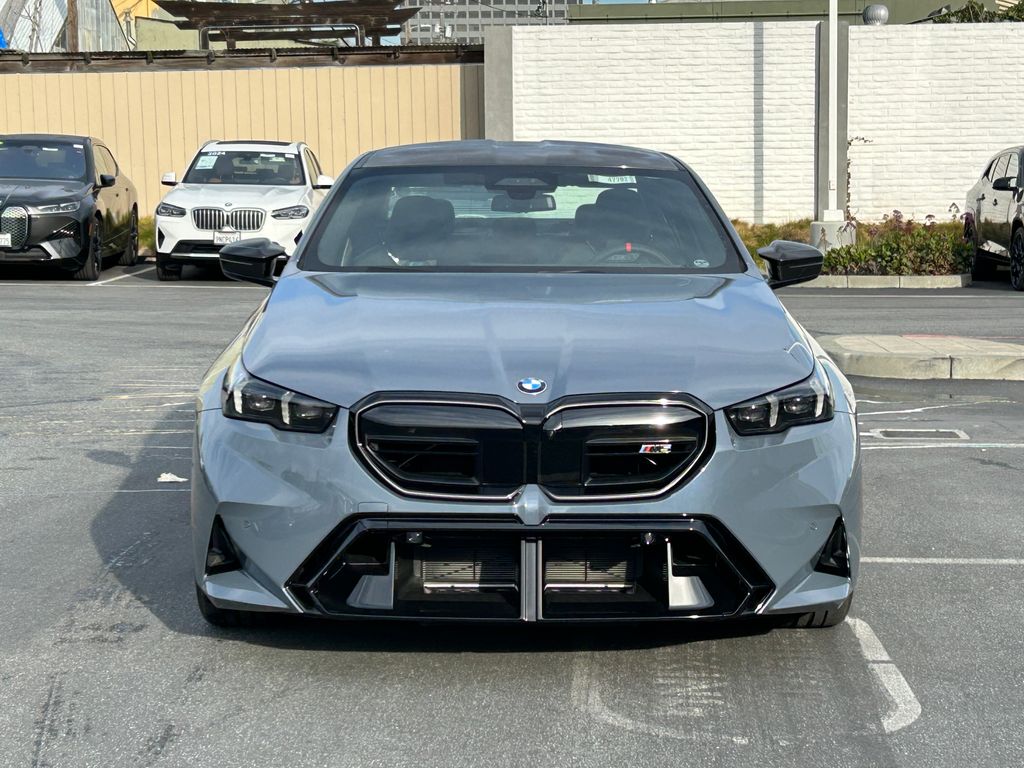 2025 BMW M5 Base 8