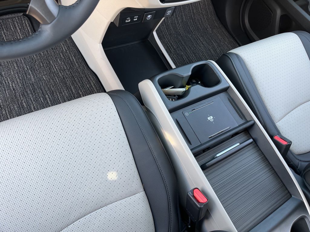 Thumbnail: 2025 Honda Odyssey - 20