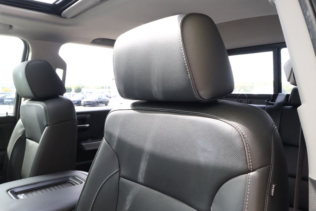 Thumbnail: 2018 Chevrolet Silverado 1500 - 31