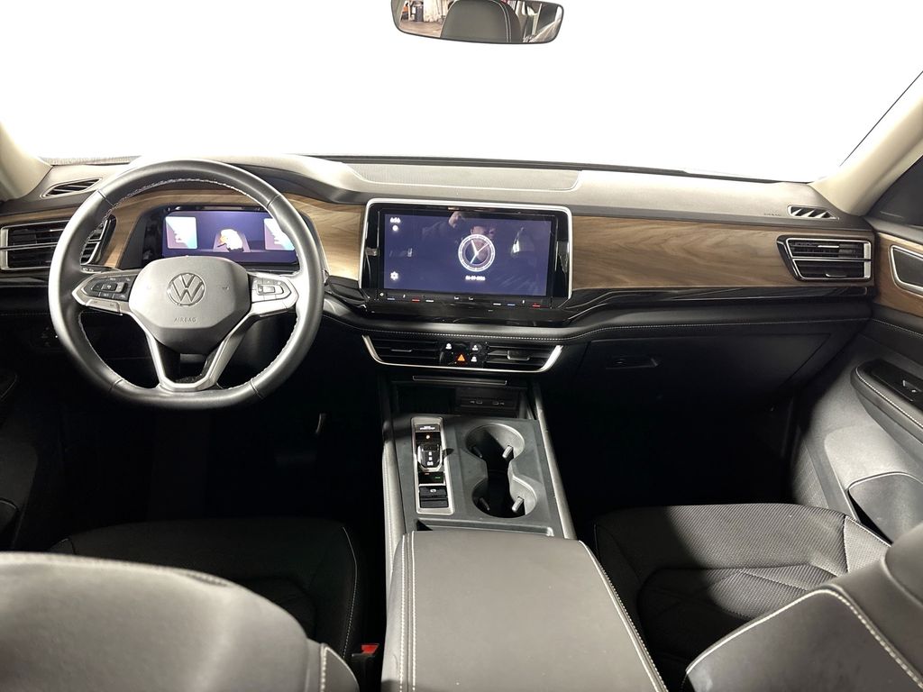 2025 Volkswagen Atlas 2.0T SE