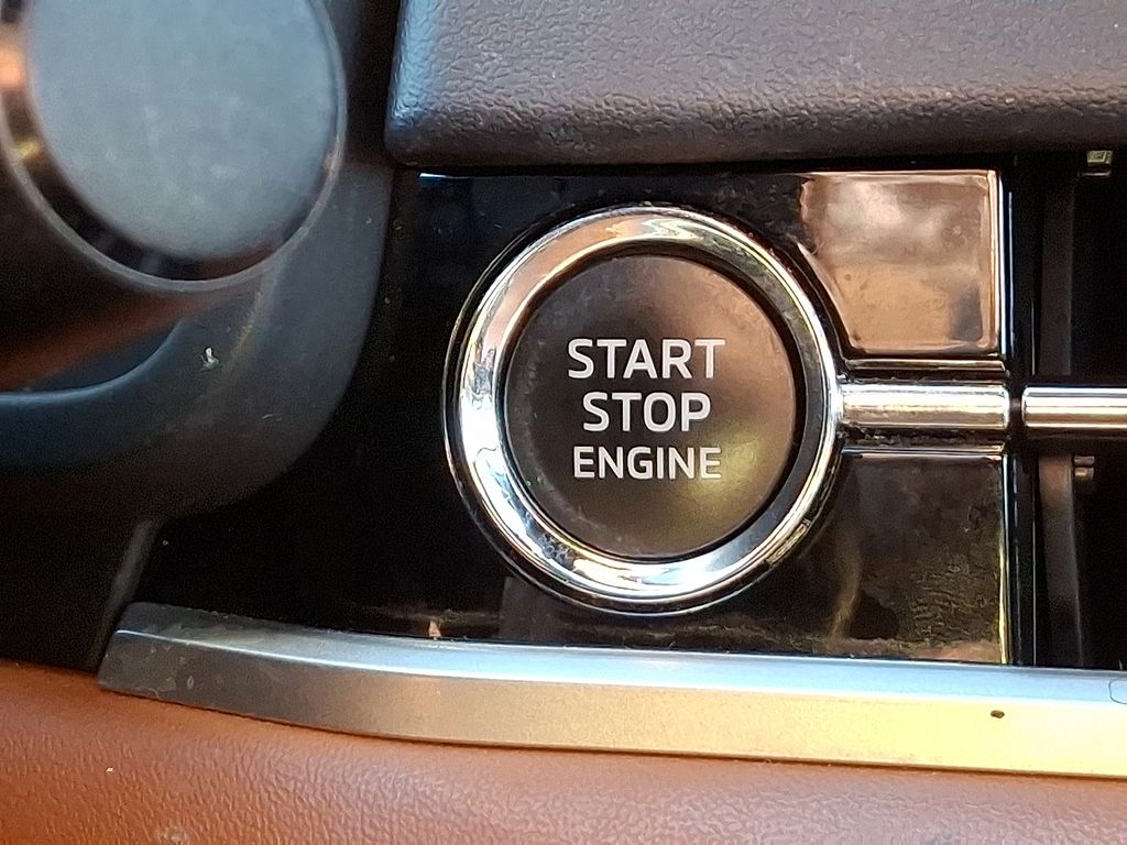 Thumbnail: 2022 Mitsubishi Outlander - 25