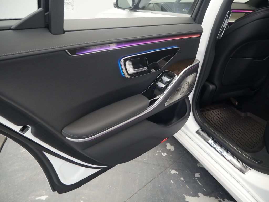 Thumbnail: 2022 Mercedes-Benz S-Class - 20