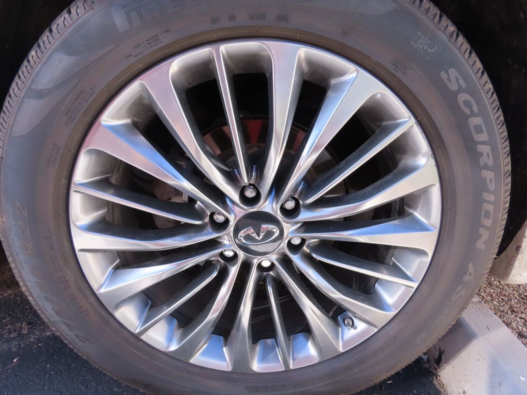 Thumbnail: 2018 INFINITI QX80 - 16