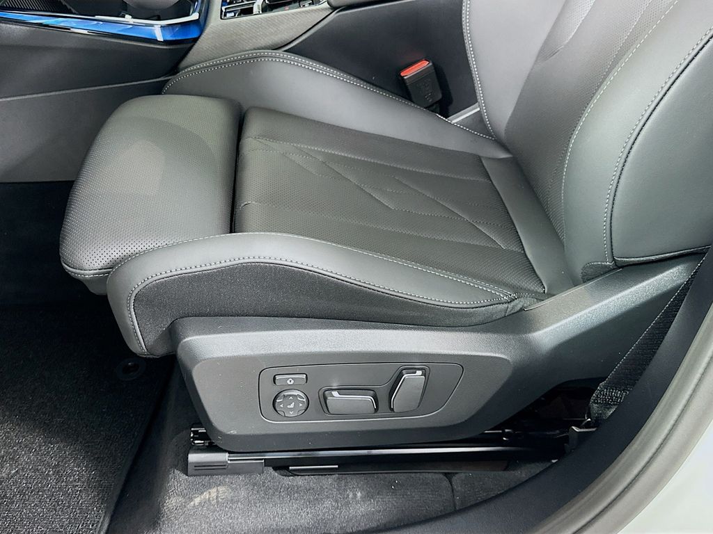 Thumbnail: 2026 BMW X3 - 21