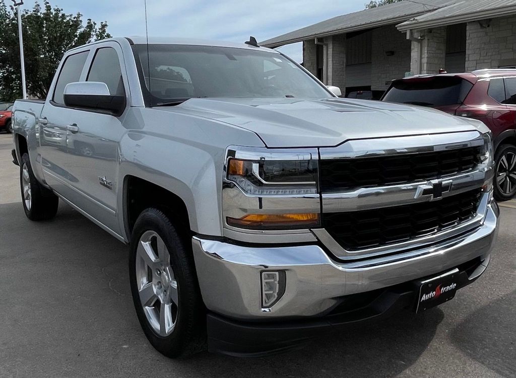 2018 Chevrolet Silverado 1500 LT Silver at Bravo Nissan