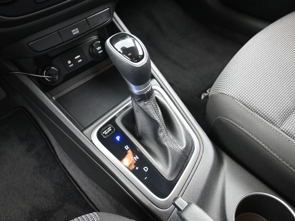 2021 Hyundai ACCENT SEL