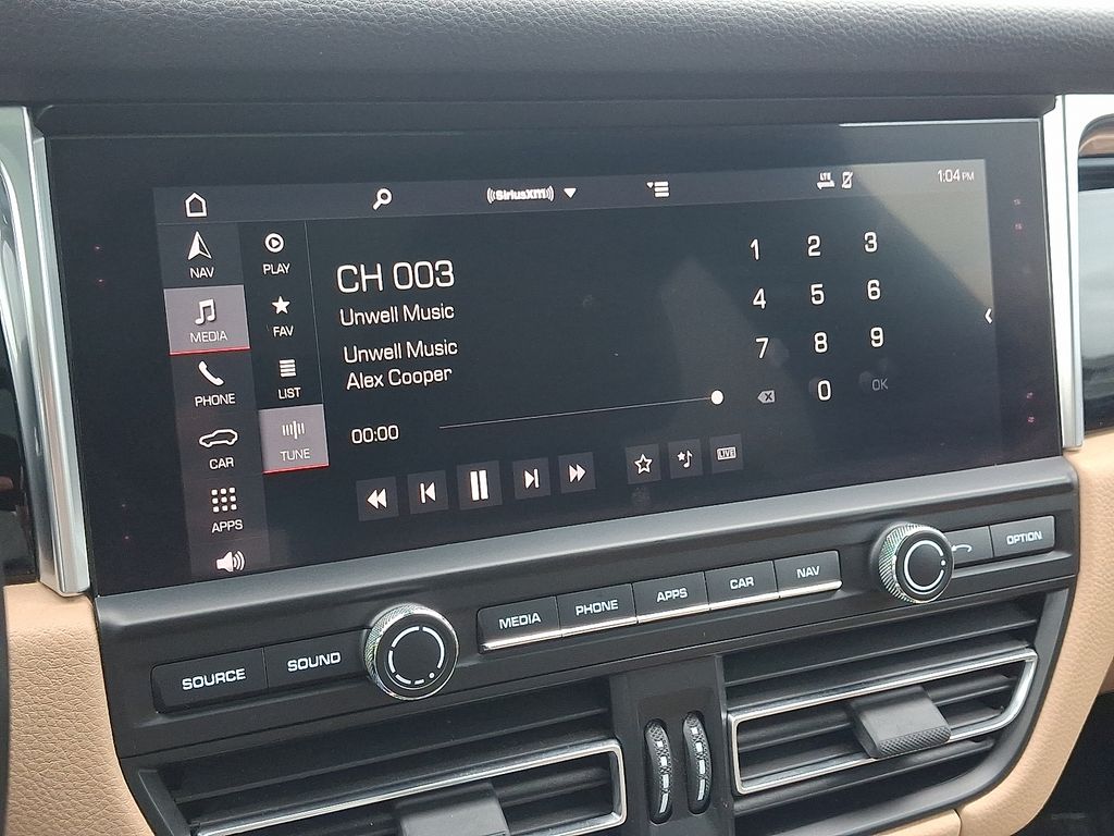 Thumbnail: 2019 Porsche Macan - 22