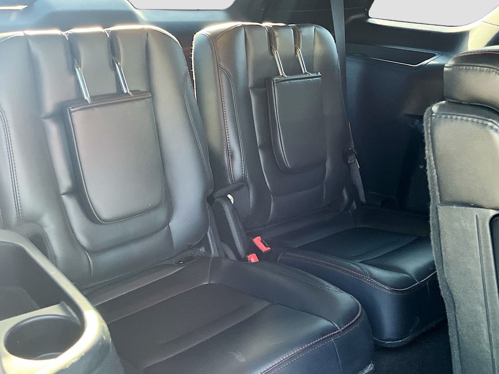 Used 2017 Quartz Metallic Ford Sport image 27
