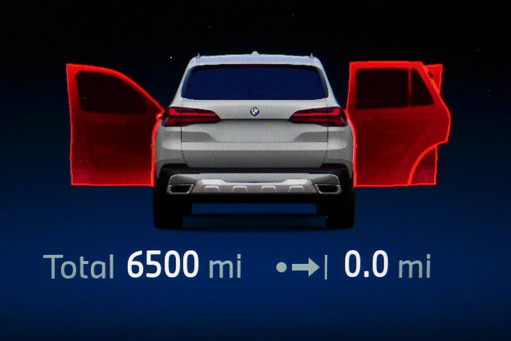 Thumbnail: 2026 BMW X5 - 32