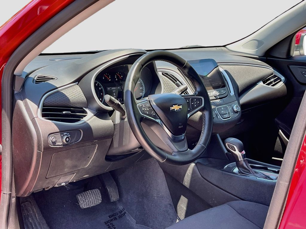 2024 Chevrolet Malibu RS - 8