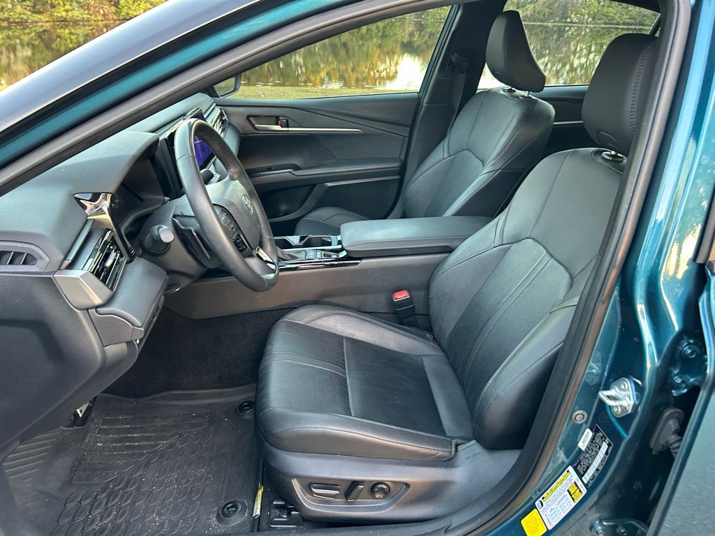 Thumbnail: 2025 Toyota Camry - 14