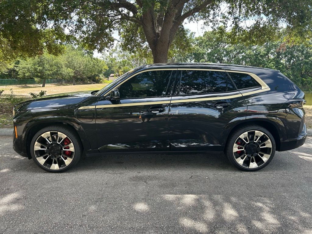 2023 BMW XM  2