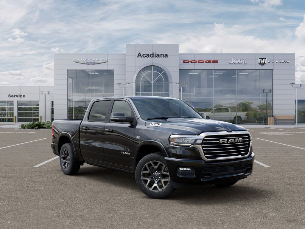 Diamond Black Crystal Pearlcoat 2026 RAM 1500 Pickup Truck Four-Wheel Drive 8-Speed Automatic