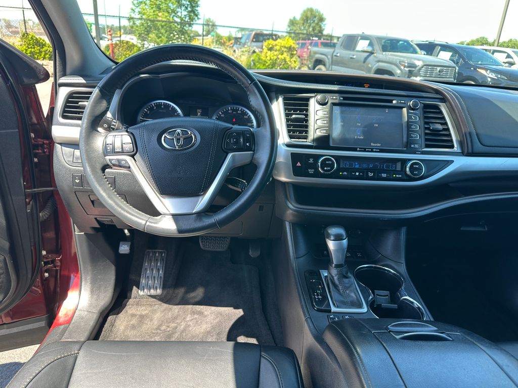 2016 Toyota Highlander XLE V6