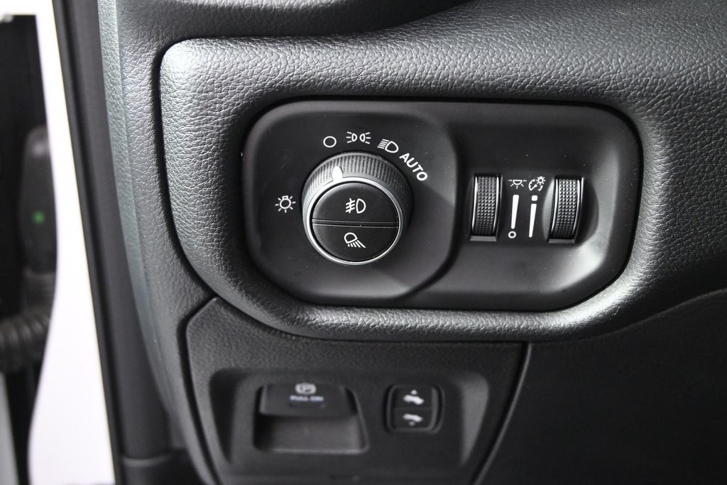 2026 RAM 1500 Laramie - Photo 23