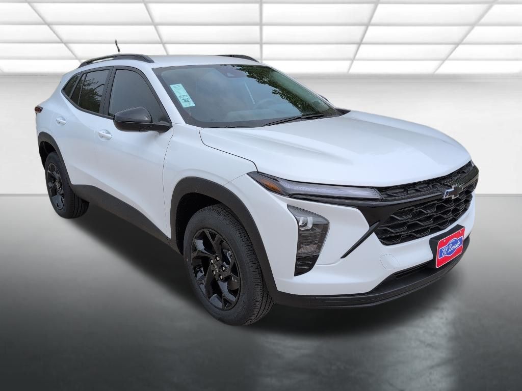 Summit White 2026 Chevrolet Trax SUV / Crossover Front-Wheel Drive 6-Speed Automatic