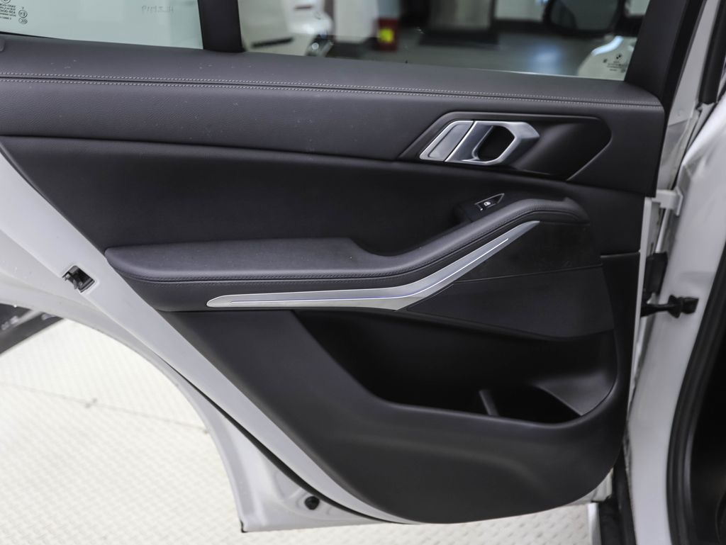 Thumbnail: 2022 BMW X5 - 19