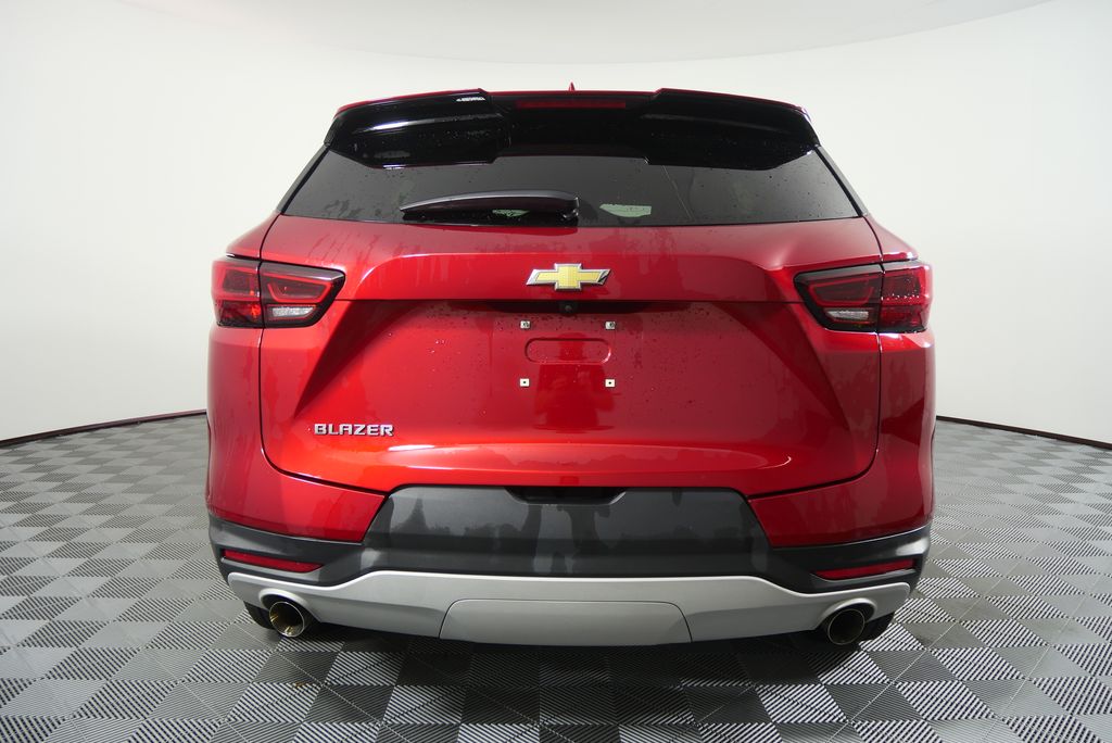 Thumbnail: 2023 Chevrolet Blazer - 4