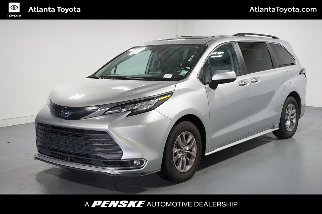 Thumbnail: 2023 Toyota Sienna - 1