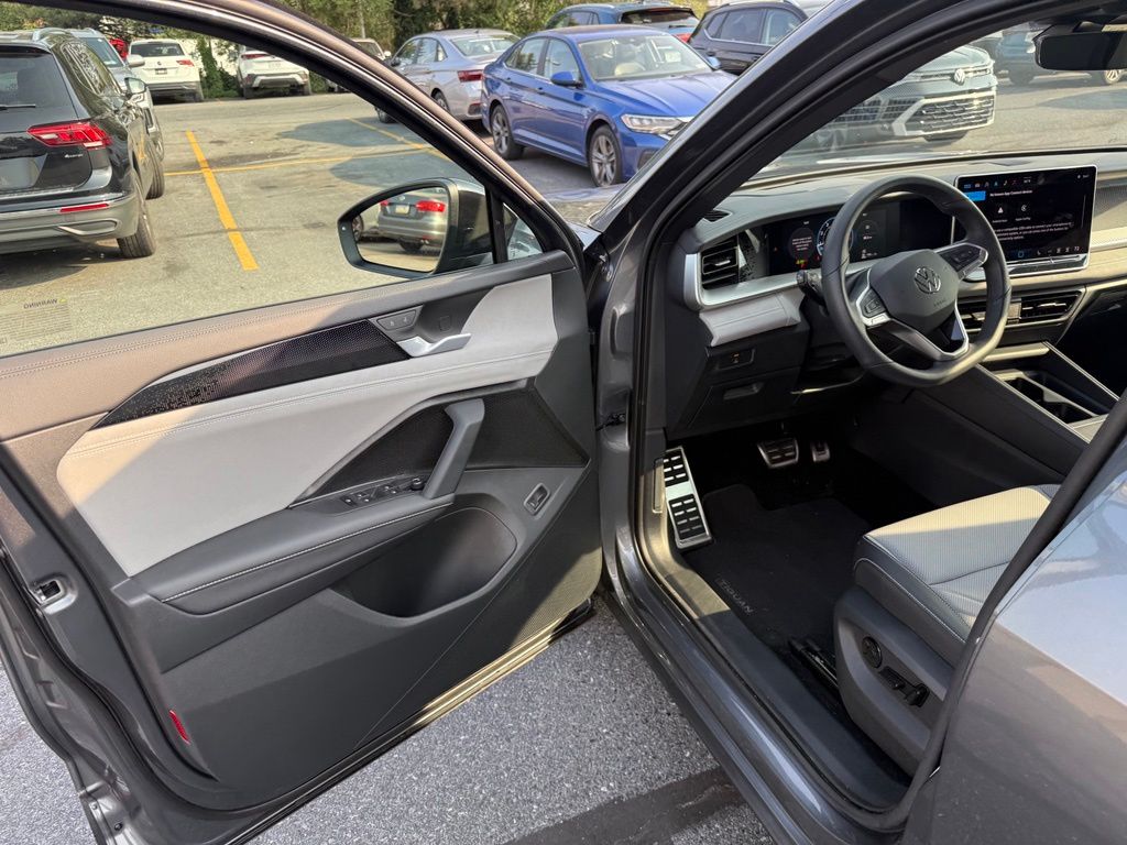 2025 Volkswagen Tiguan 2.0T SE R-Line Black Gray at Sutliff Volkswagen
