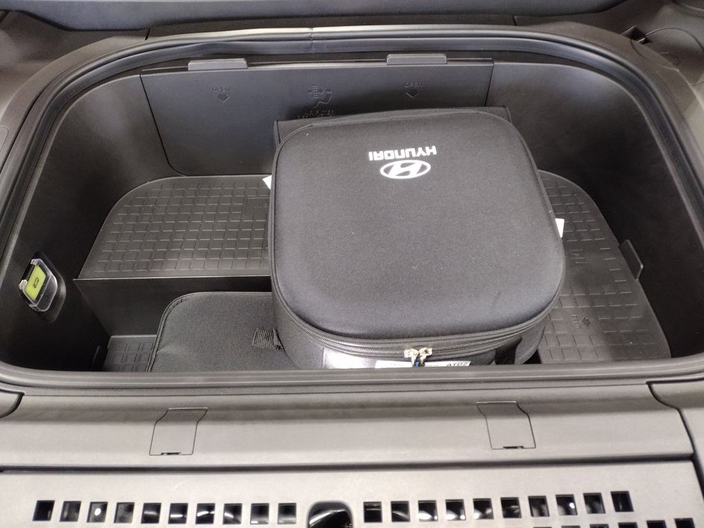 2026 Hyundai Ioniq SEL photo 4