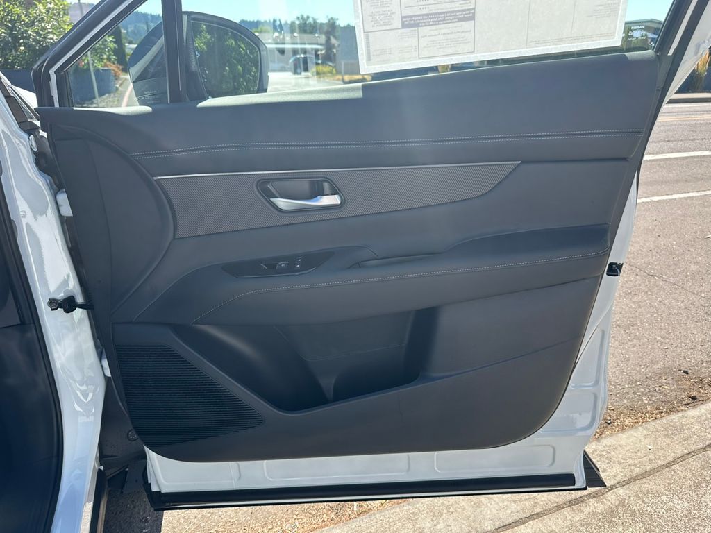 2025 Nissan Murano SV