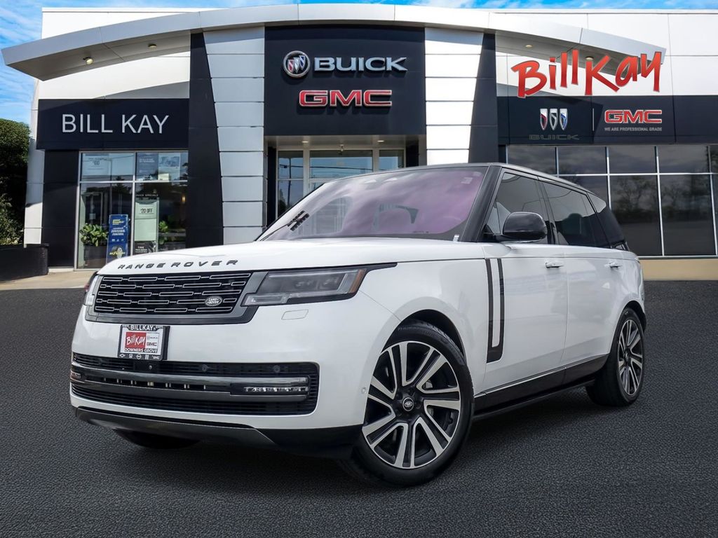 Icy White SV Bespoke Special Effect Gloss 2023 Land Rover Range Rover P400 SE LWB AWD SUV / Crossover All-Wheel Drive 8-Speed Automatic