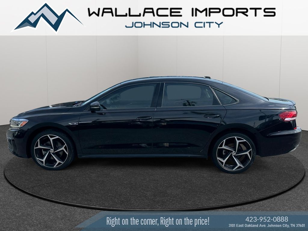 Deep Black Pearl Metallic 2020 Volkswagen Passat Sedan Front-Wheel Drive 6-Speed Automatic