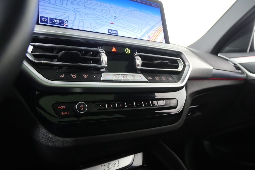 Thumbnail: 2025 BMW X4 - 23