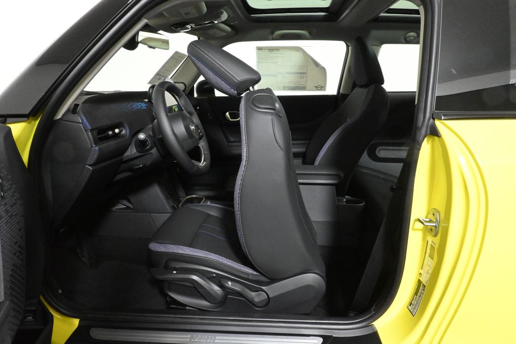 Thumbnail: 2025 MINI Cooper - 32