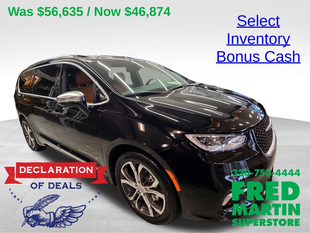 Diamond Black Crystal Pearlcoat 2026 Chrysler Pacifica Pinnacle FWD Minivan Front-Wheel Drive 9-Speed Automatic
