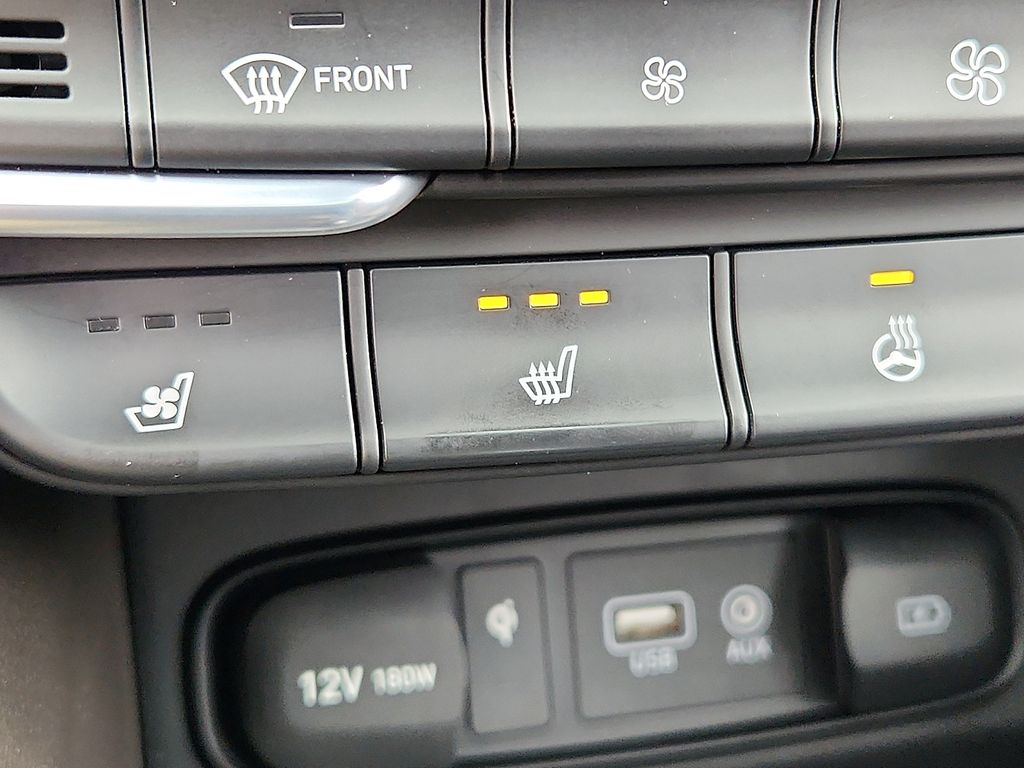 Thumbnail: 2019 Hyundai Santa Fe - 25