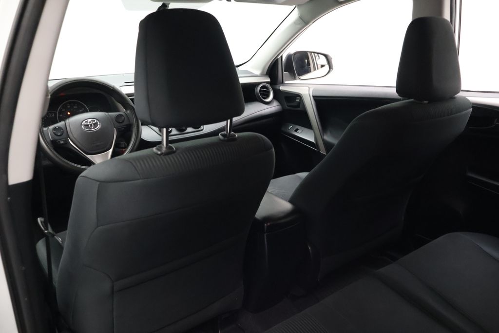 Thumbnail: 2016 Toyota RAV4 - 20
