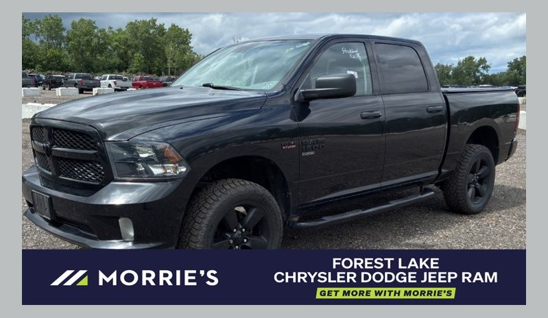 2019 RAM 1500 Classic Express Crew Cab 4x4 5'7's photo