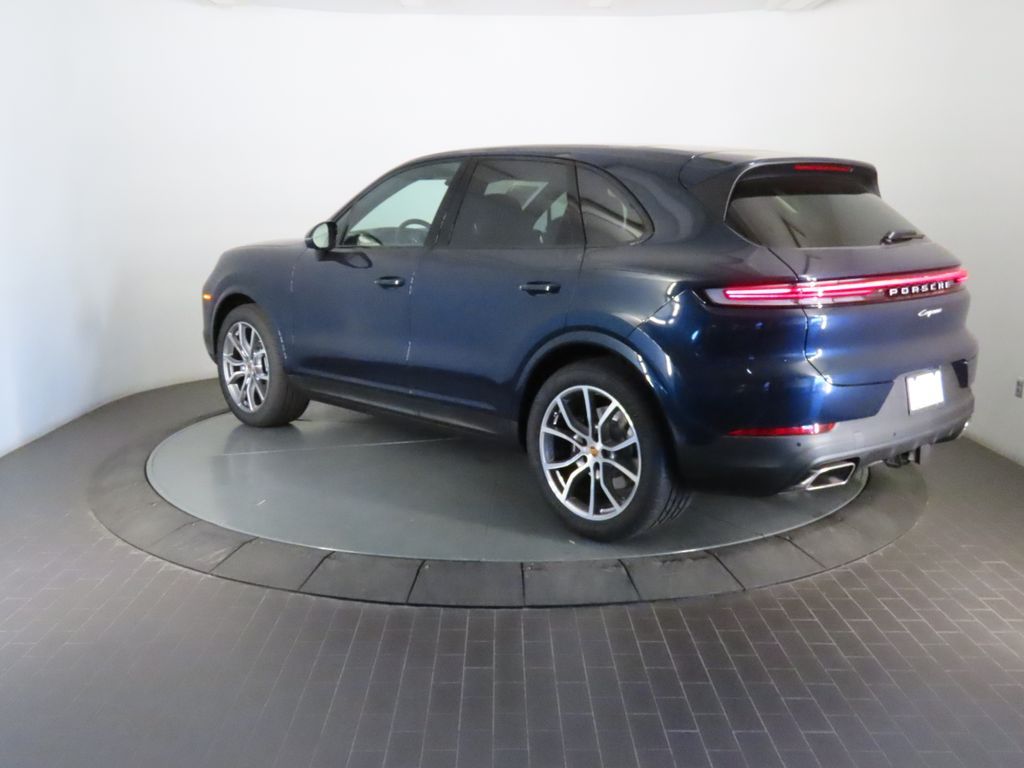 Thumbnail: 2026 Porsche Cayenne - 3