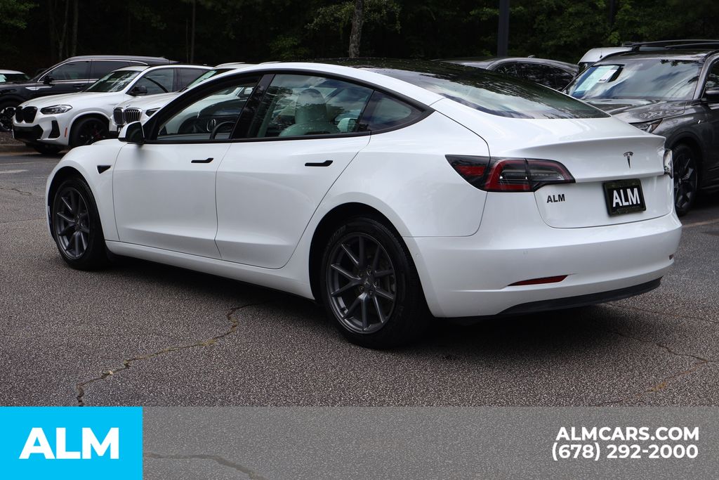 Used 2022 White Tesla Base image 9