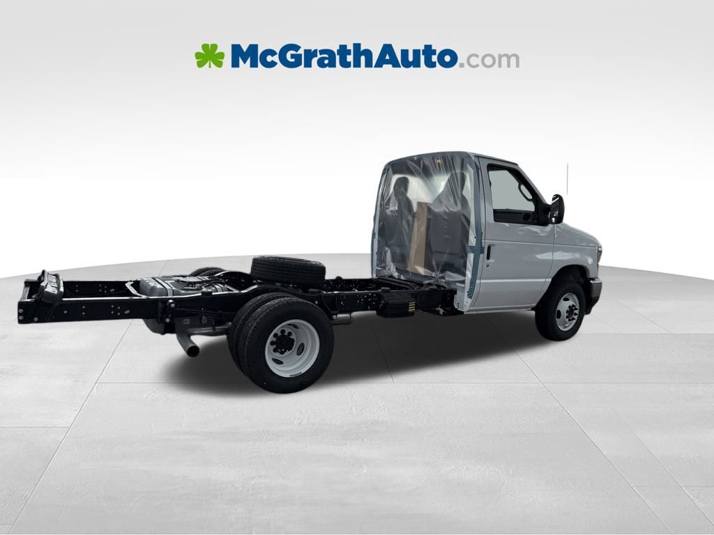 New 2026 White Ford Base image 4