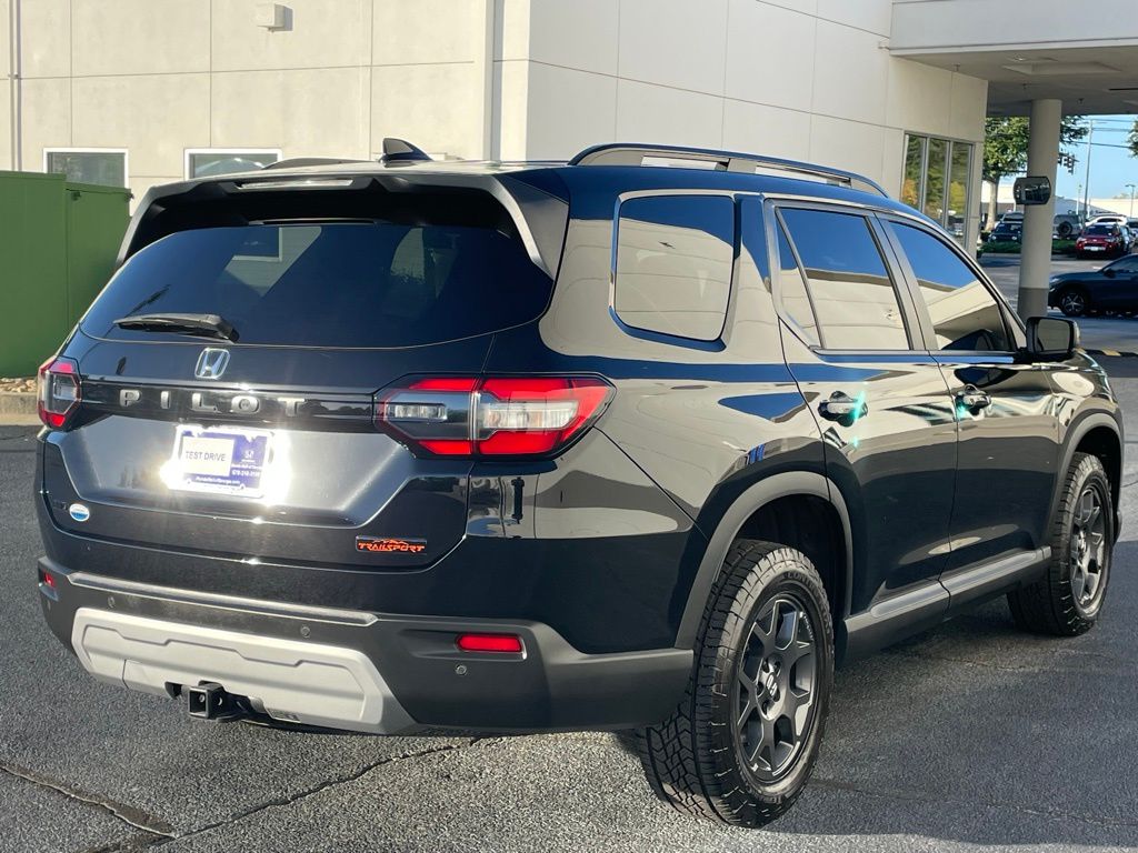 Thumbnail: 2023 Honda Pilot - 6