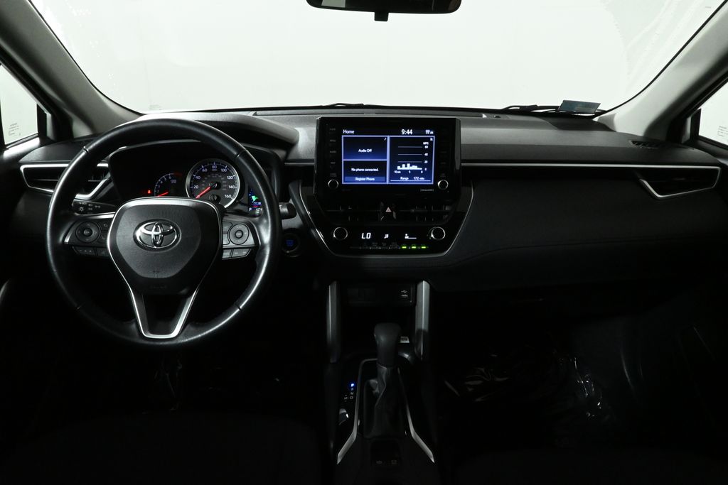 Thumbnail: 2022 Toyota Corolla Cross - 18