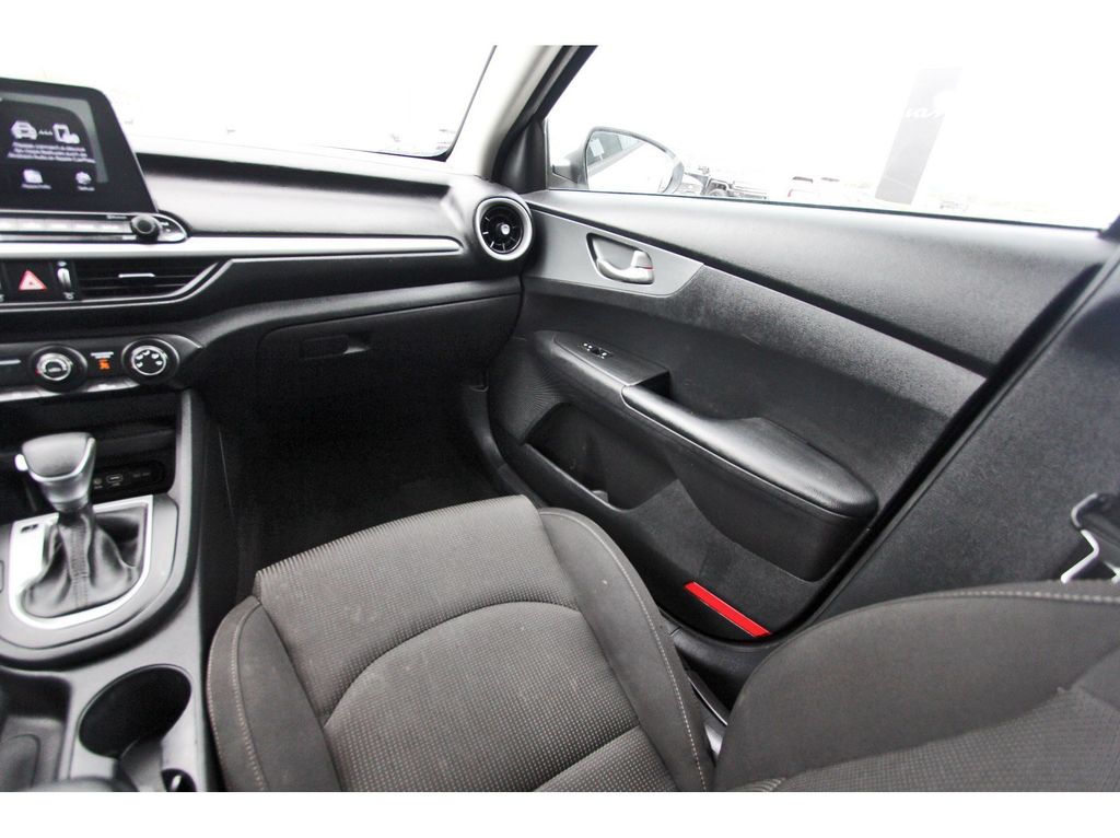 2021 Kia Forte LXS White at Community Toyota