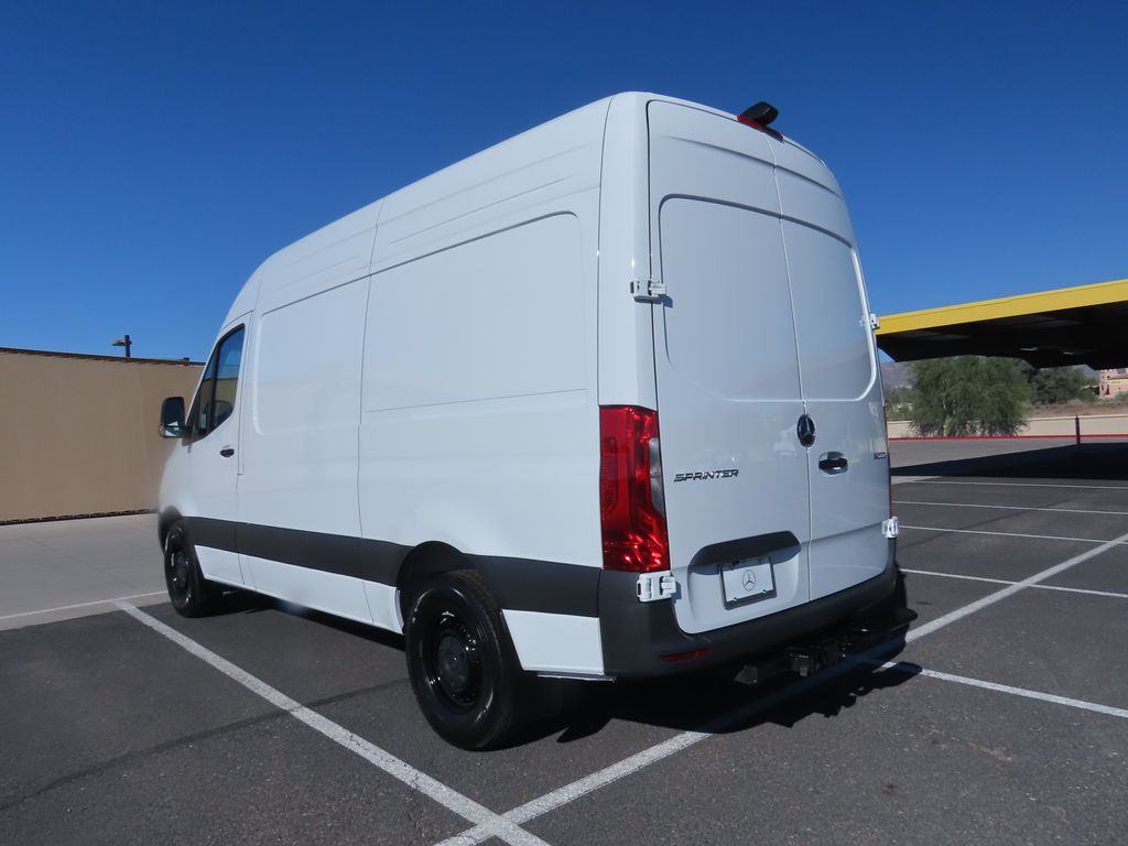 Thumbnail: 2025 Mercedes-Benz Sprinter - 7
