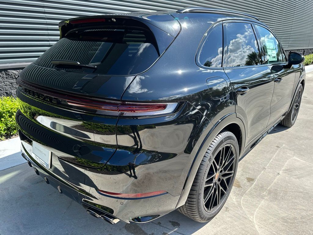 Thumbnail: 2026 Porsche Cayenne - 9